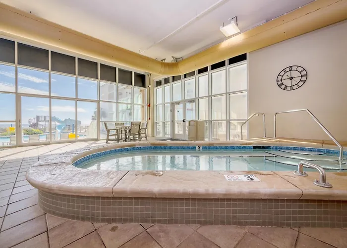 Phoenix Gulf Towers 2104