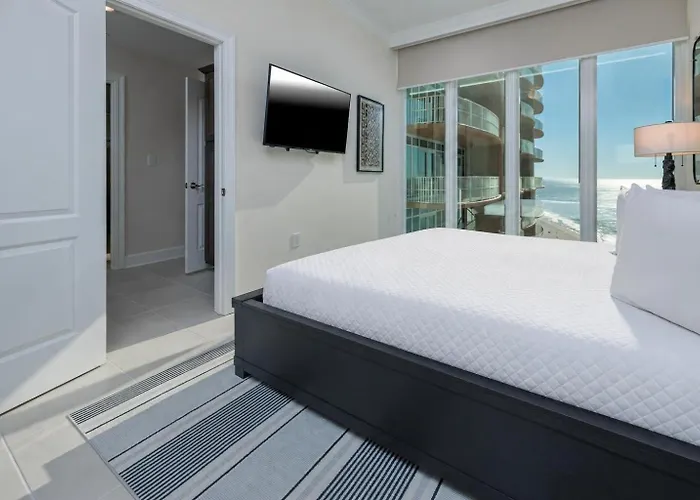 Phoenix Gulf Towers 2104 Apartment *